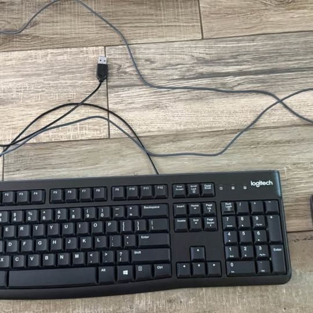 Logitech keyboard and mouse lot of 2 for only $10